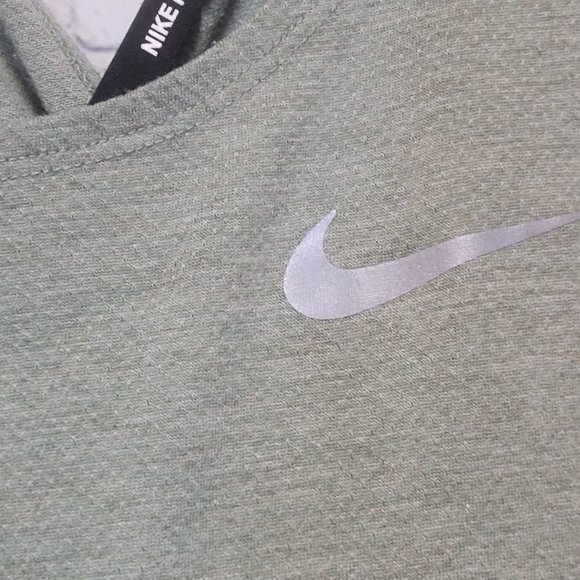 Nike Active Tank Top - Small - Picture 3 of 3